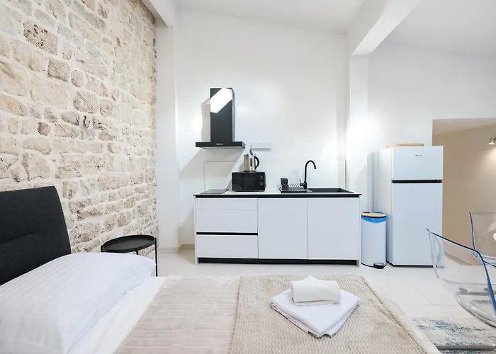 Hidden Apartments City Center By Adex Travel