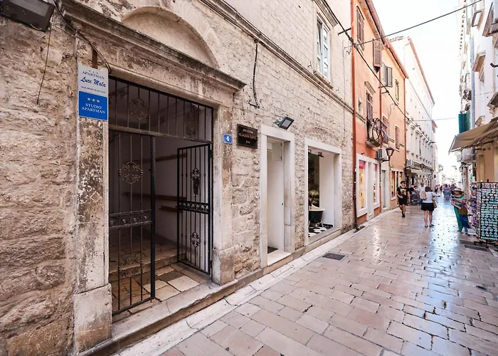 Hidden Apartments City Center By Adex Travel Appartement Zadar