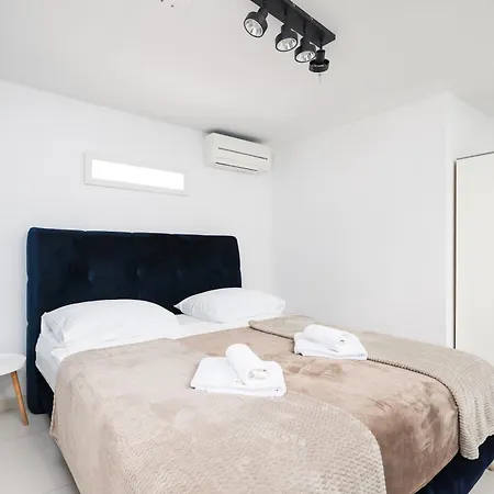 Hidden Center By Adex Travel Zadar