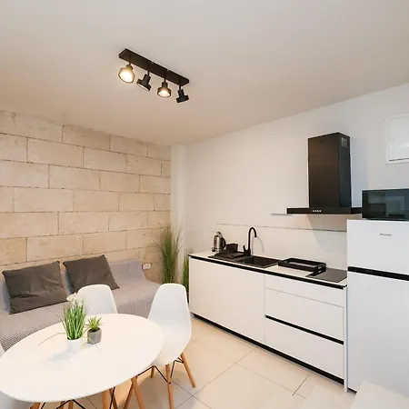 Hidden Center By Adex Travel Apartmán