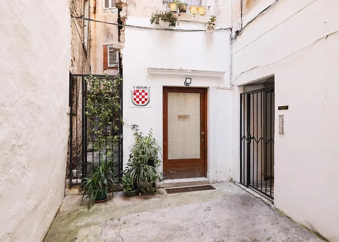 Hidden In The Center Zadar